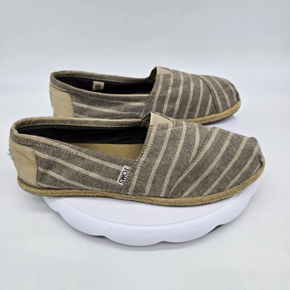Toms Shoes Women's 10 Gray Striped Canvas Espadrille Flat Casual